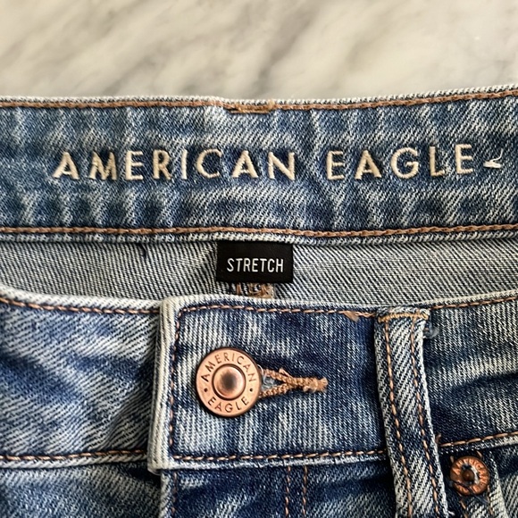 American Eagle Mom Short size 4  in Excellent Condition - clean, clean, clean! - Picture 5 of 6